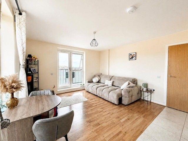 Apartment for rent in St. Marys Island, Gillingham
