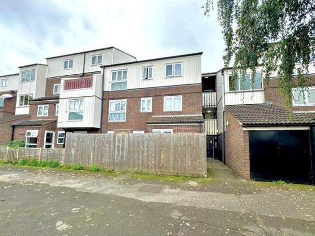 House for sale in London Borough of Hounslow, Feltham