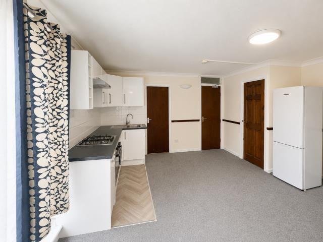 Apartment for rent in London Borough of Hounslow, Hanworth