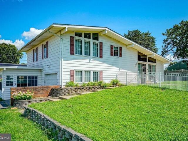 House for sale in Deepwater, New Jersey