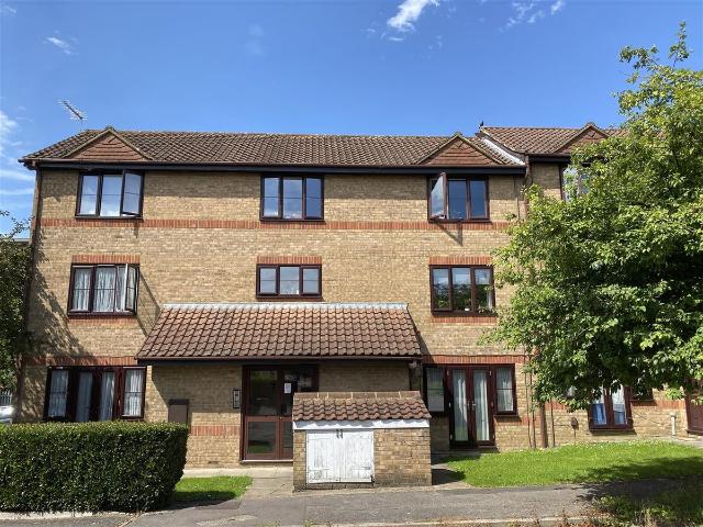 Studio for rent in Elstree and Borehamwood, Borehamwood