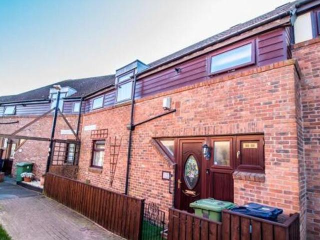 House for sale in Oxclose, Washington