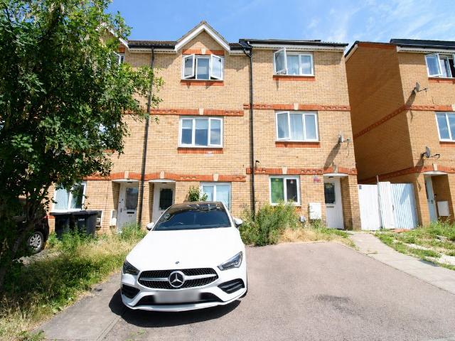 House for rent in Farley Hill, Spring Park