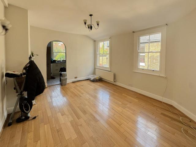 Apartment for rent in Shepherd's Bush, Greater London