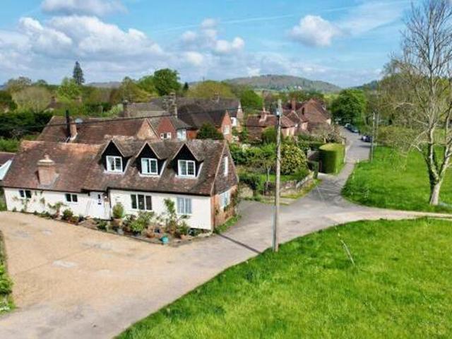 House for sale in Fole, Surrey