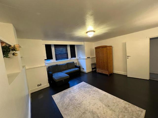 Apartment for rent in Stamford Hill, Greater London