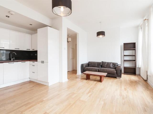 Apartment for rent in Stamford Hill, Isle Of Man