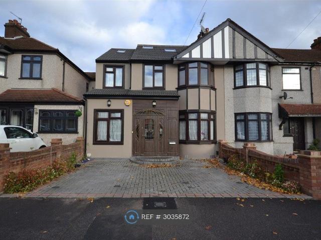House for rent in Clayhall, Greater London