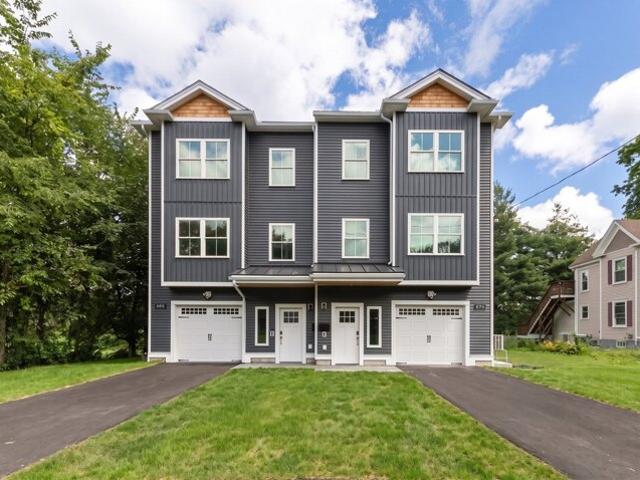 Condo for sale in Chelmsford, Massachusetts