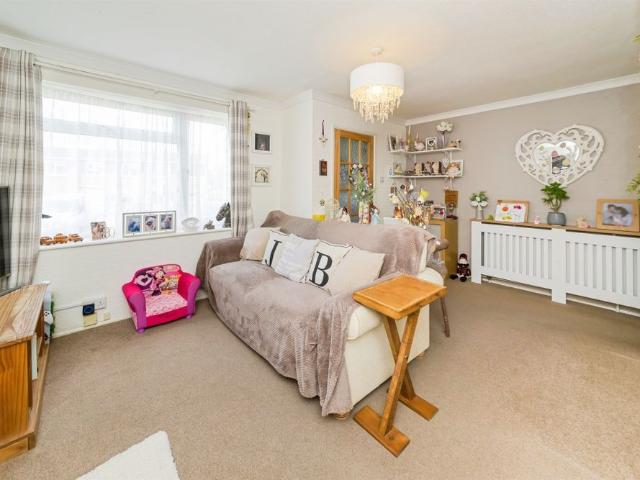 House for rent in Perryfields, West Sussex