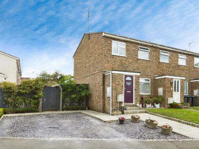 House for rent in Perryfields, West Sussex