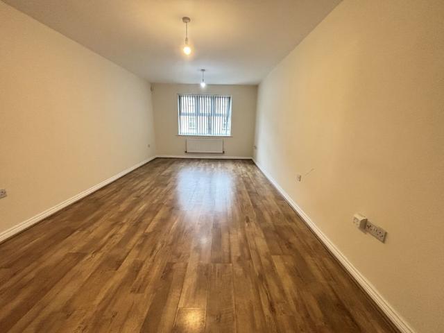 Apartment for rent in Overslade, New Bilton