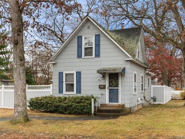 House for sale in Bohemia, New York