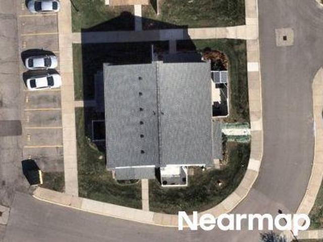 House for sale in Dupage Green Condominiums, Taylor