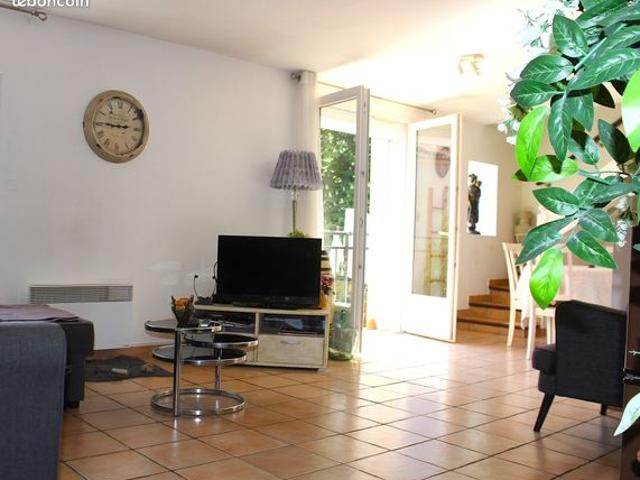 Appartement vente à Arrondissement de Toulon, Solliès-pont