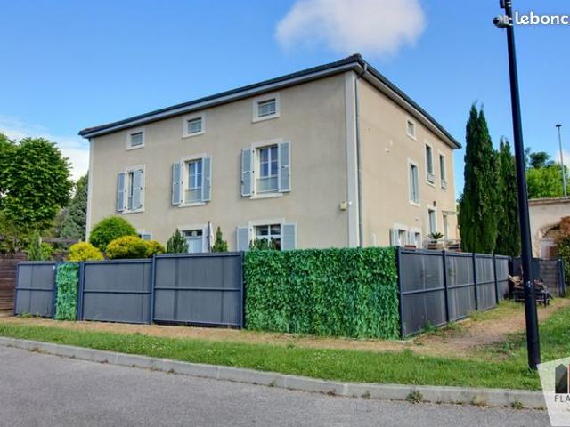 Appartement vente à Saint-Amand-Montrond, Charly