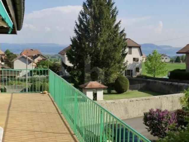 Wohnung kaufen in Bonvillars, Waadt