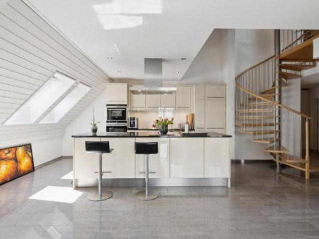 Wohnung kaufen in Grüningen, Zürich