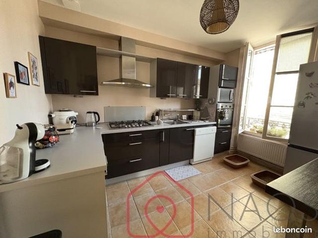 Appartement vente à Fontainebleau, Montcourt-fromonville