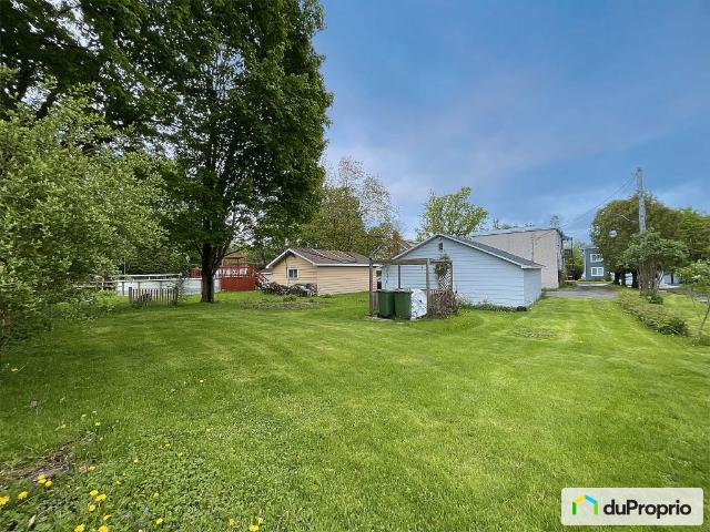 Duplex for sale in Waterloo