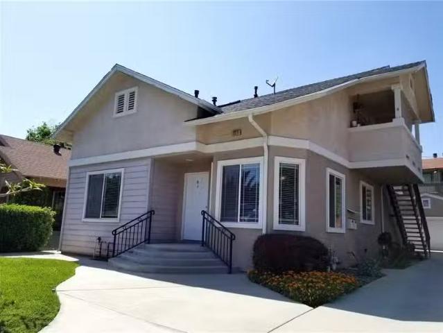 Condo for rent in Pomona