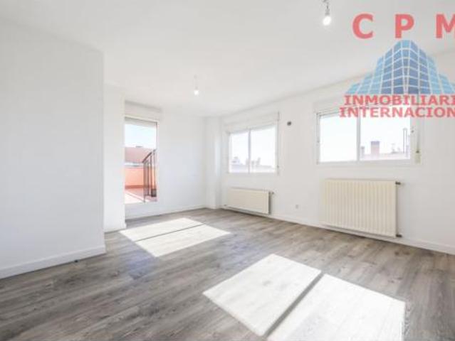 Dúplex en alquiler en Valdelasfuentes, Alcobendas