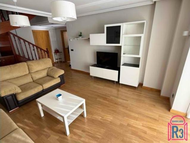 Dúplex en alquiler en San Lorenzo - La Palomera - San Mamés, León