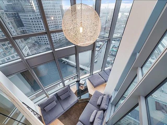 Apartment for rent in Canary Wharf, Greater London