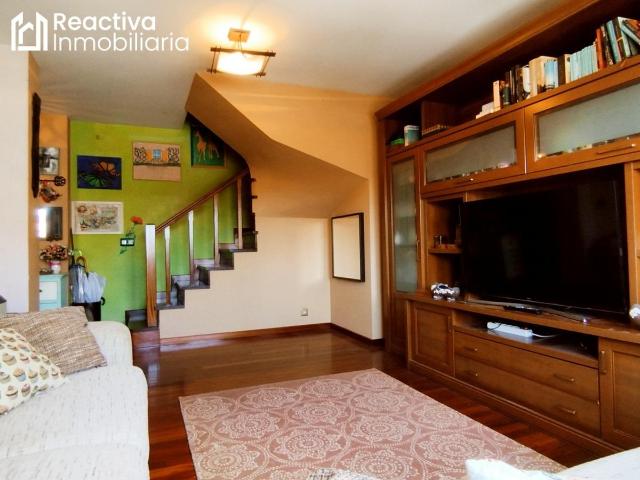 Dúplex en venta en Ames, Santiago