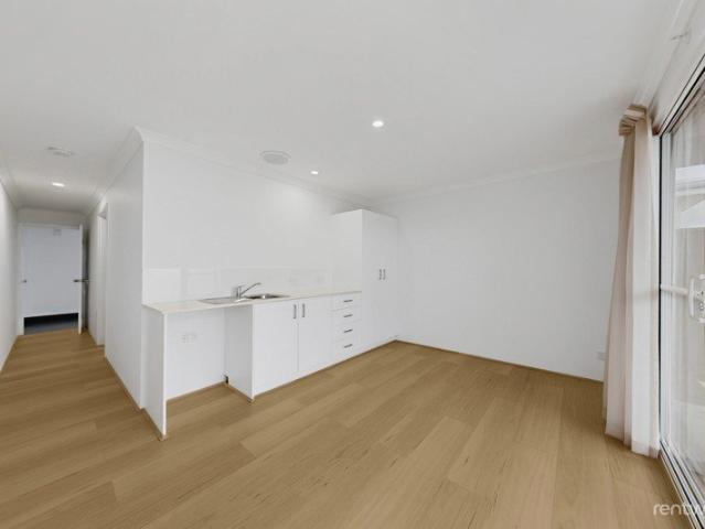 Duplex for rent in Parklands, Western Australia