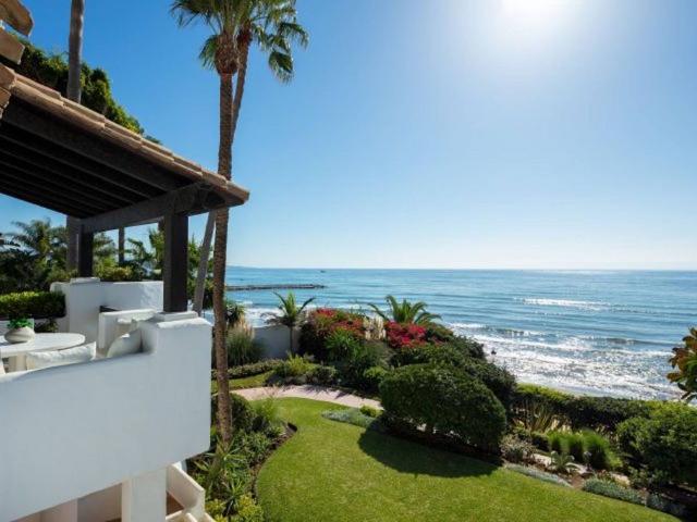 Dúplex en venta en Marbella, Las Cañas Beach