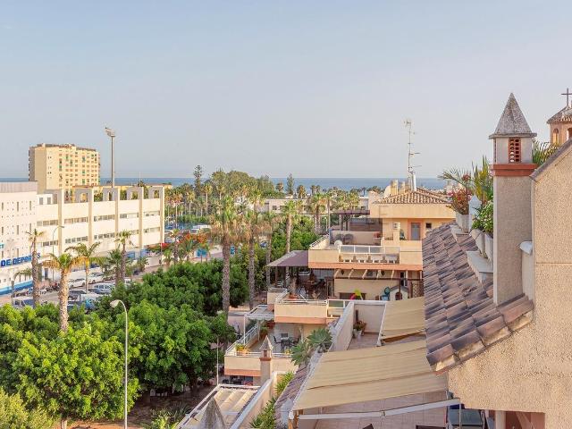 Dúplex en alquiler en Almuñécar, Urbanización Río Verde