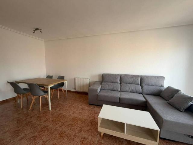 Dúplex en alquiler en Arroyo De La Encomienda, Castilla y León