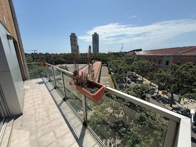 Dúplex en alquiler en Sant Martí, Barcelonès