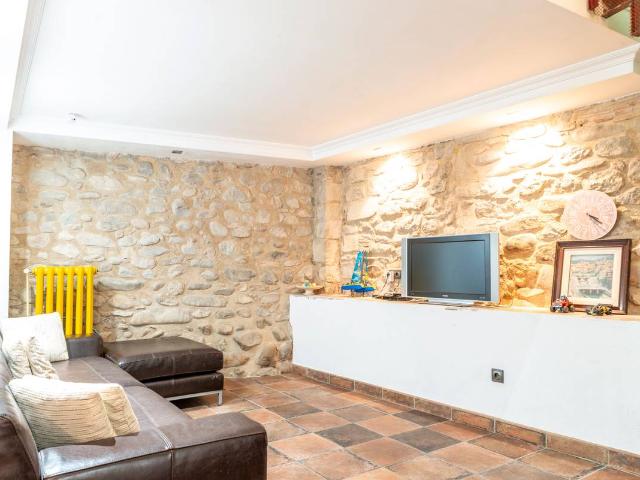 Dúplex en alquiler en Barri Vell, Gironès