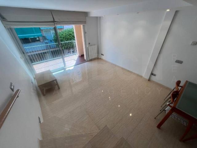 Dúplex en alquiler en Esplugues De Llobregat, el Centre