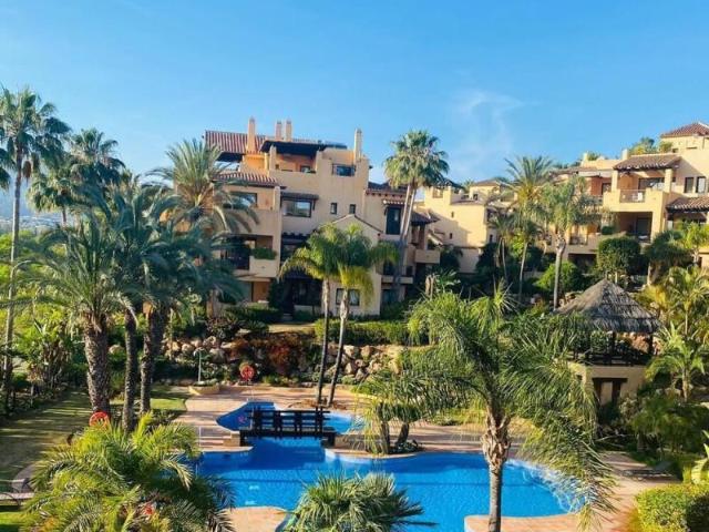 Dúplex en alquiler en Real de El Campanario, Estepona