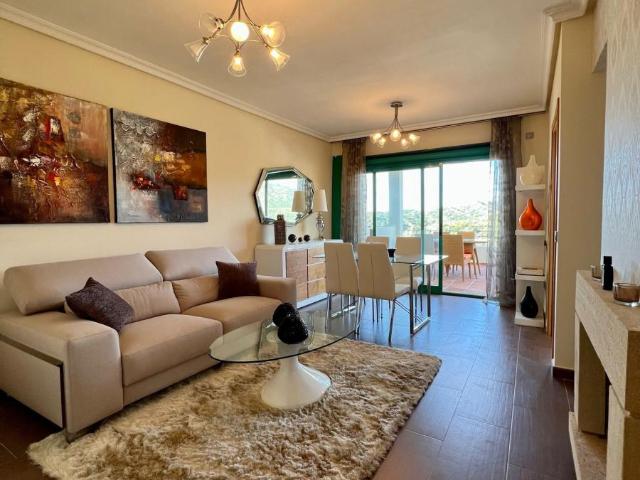 Dúplex en alquiler en Estepona, Málaga