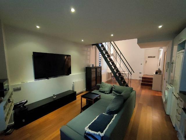 Dúplex en alquiler en L'hospitalet De Llobregat, Barcelona
