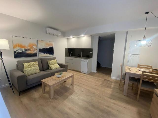 Dúplex en alquiler en L'hospitalet De Llobregat, Barcelona