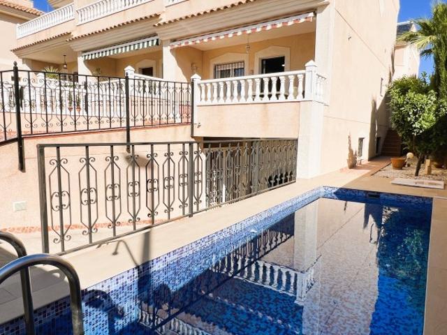Dúplex en alquiler en Torrevieja, Urbanización Jardín del Mar XIII