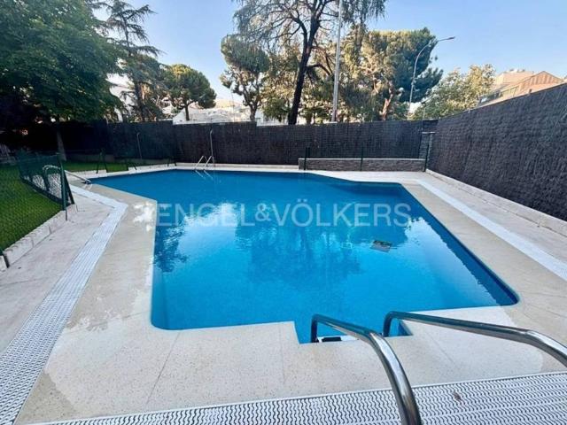 Dúplex en alquiler en Medina-sidonia, Madrid