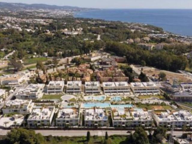 Dúplex en alquiler en La Reserva de los Naranjos, Marbella