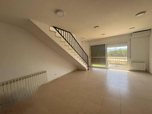 Dúplex en alquiler en Sant Miquel d'Olèrdola, Alt Penedès