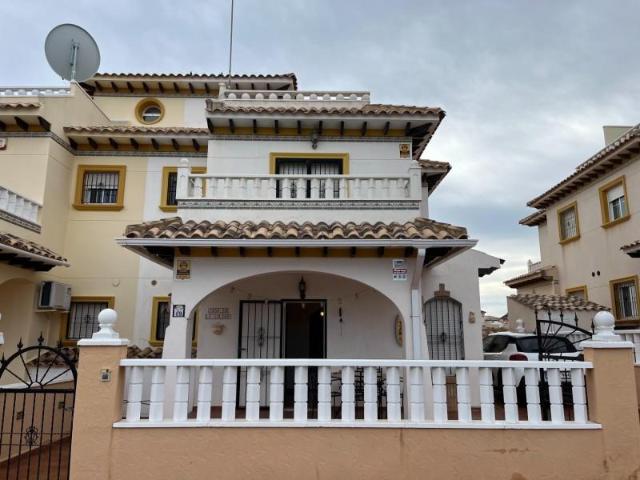 Dúplex en alquiler en Playa Flamenca II, el Baix Segura / La Vega Baja