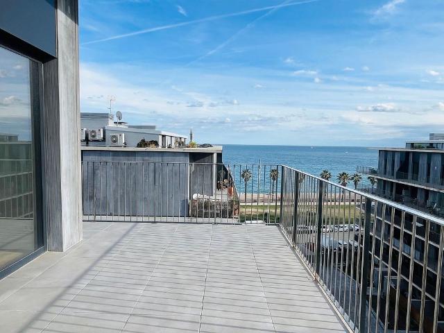 Dúplex en alquiler en Districte 5, Barcelonès