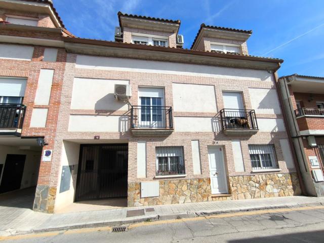 Dúplex en venta en Valdetorres De Jarama, Madrid