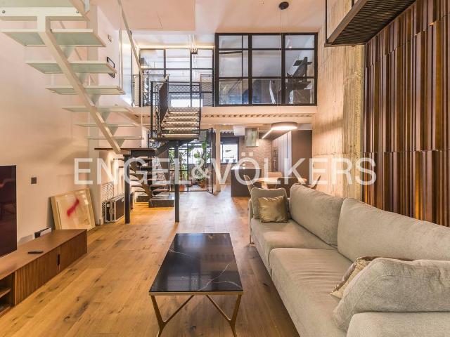 Dúplex en venta en Cortes, Madrid