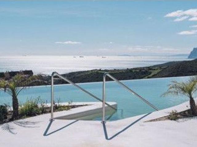 Piso en venta en La Alcaidesa, Campo de Gibraltar