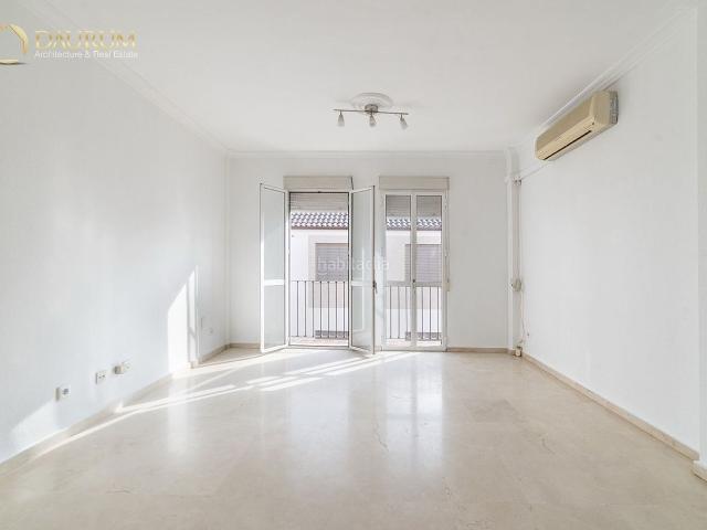 Dúplex en venta en La Algaba, Andalucía